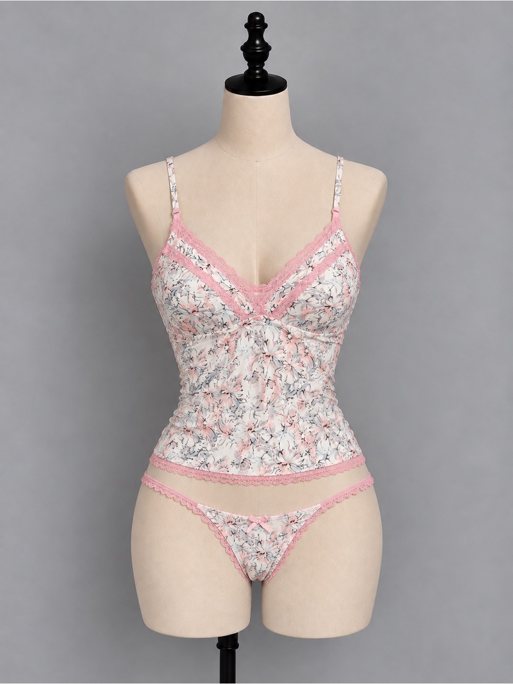 π3/33$ Marylin Monroe Floral Lace-Trim Pink V-Neck Chemise